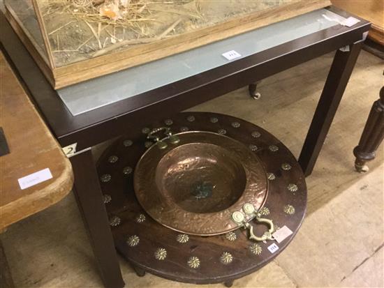 Italian glass top side table(-)